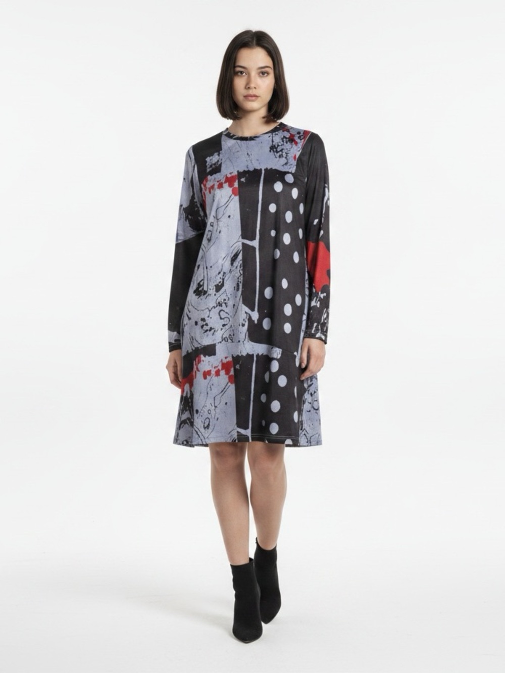 Woman’s “Haunted” sleep dress. Size L. NWT.
